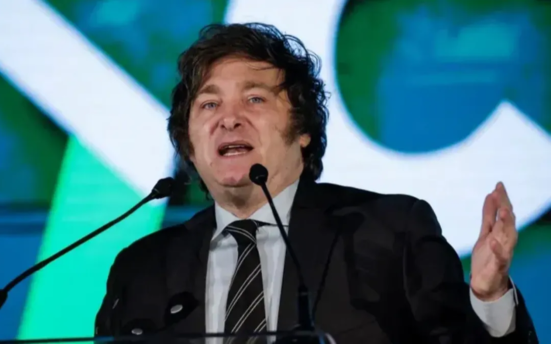 Milei insistió en “dolarizar” la economía y aseguró que el campo es “la locomotora” de Argentina