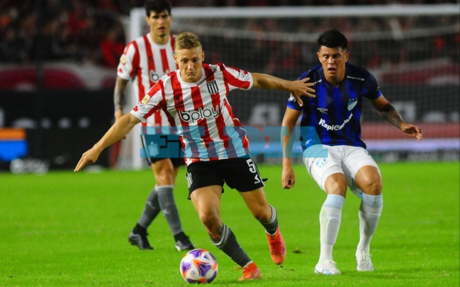Flojísima actuación de Estudiantes que no generó peligro y apenas empató 0 a 0 con Atlético Tucumán