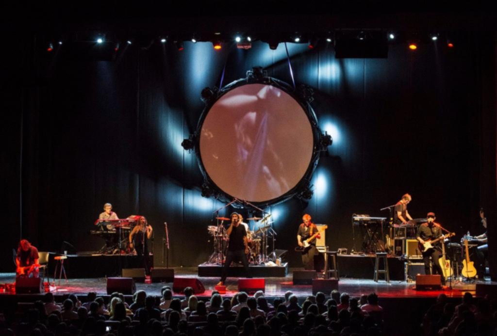 The End celebra en el Luna Park los 50 años de “The Dark Side of the Moon”