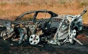 Se mató un pediatra de La Plata: chocó contra un camión y su auto se prendió fuego en Urdampilleta