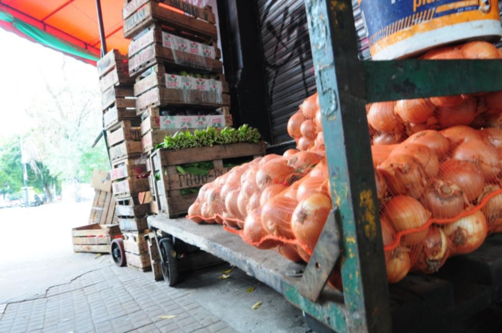 La fruta y la verdura suben a diario en todos lados y sacuden el bolsillo familiar