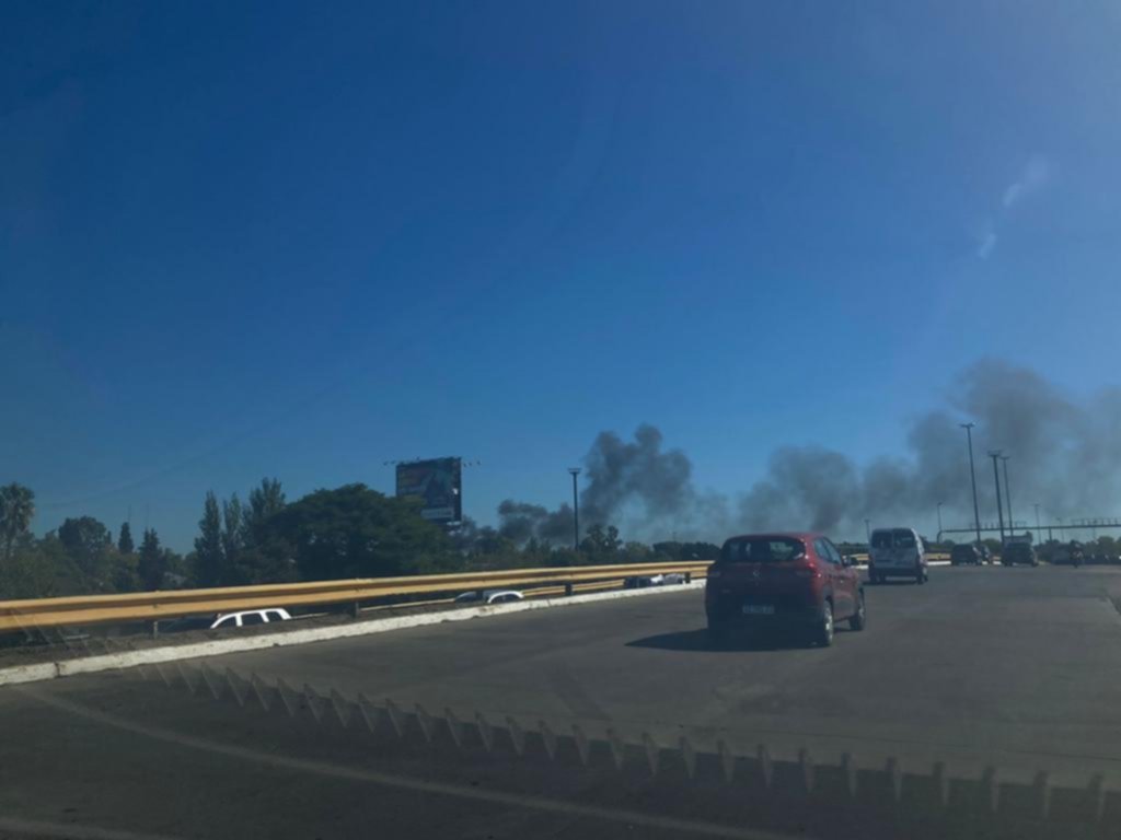 Alarma por un incendio en la cantera