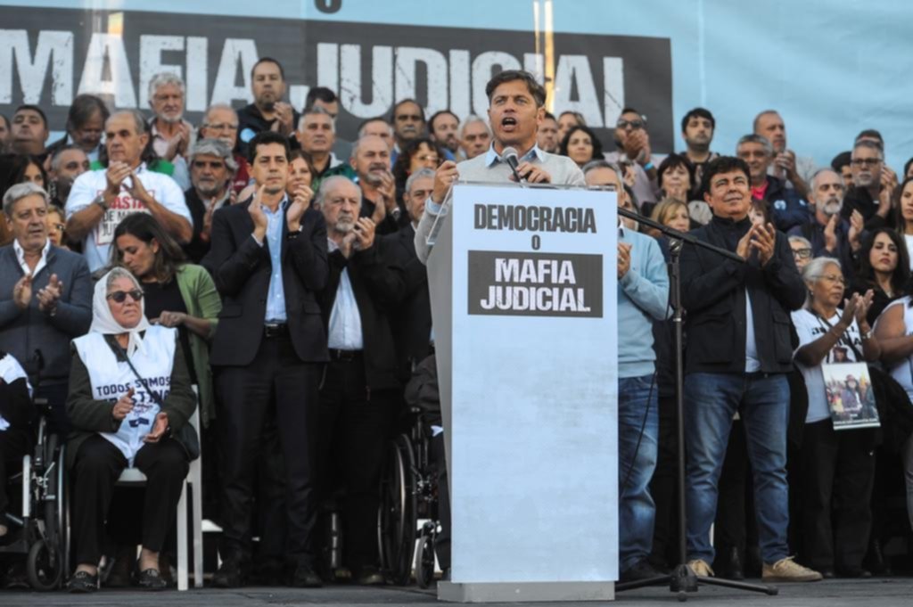 El kirchnerismo se movilizó con fuertes advertencias a la Corte y al Presidente