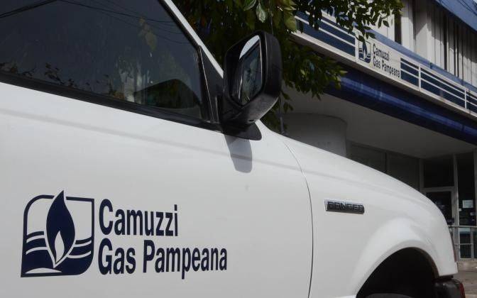 Protesta y movilización de los empleados de Camuzzi por salarios y condiciones laborales