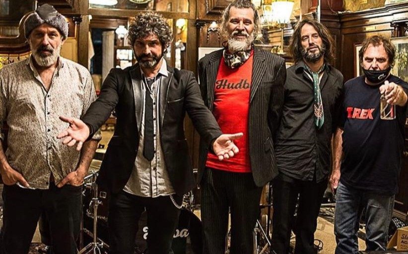 Fiesta en el Luna Park: Los Caballeros de la Quema y un recital inolvidable