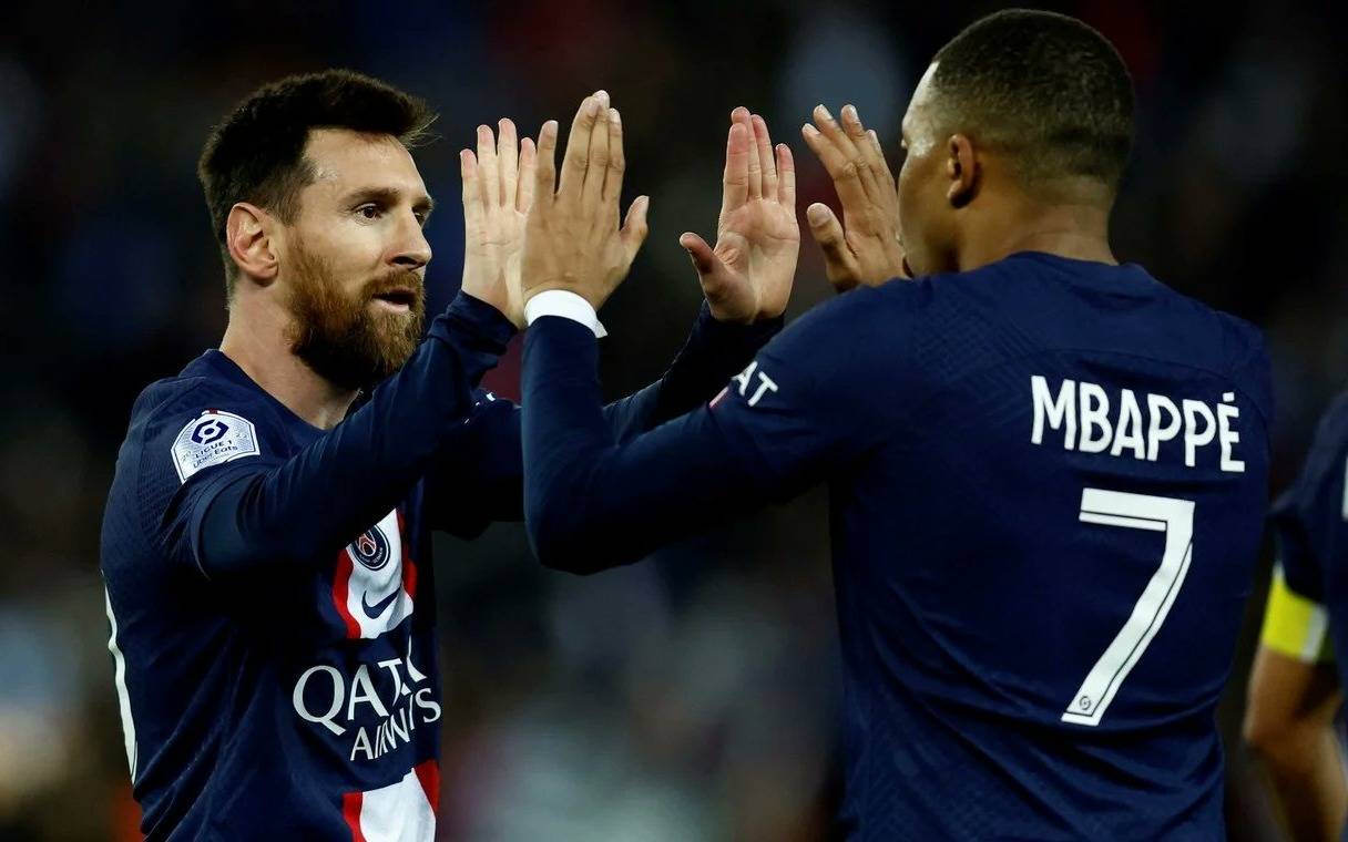 Golazo de Messi en la victoria del PSG frente al escolta Lens