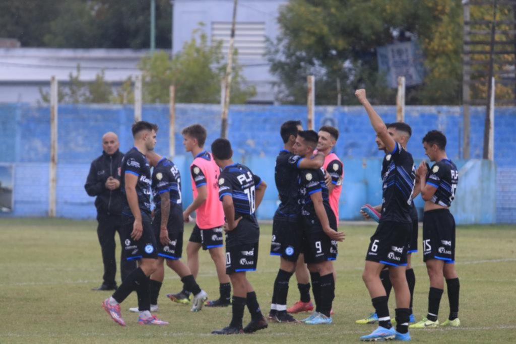Con gol de Alegre, la Villa le ganó a Deportivo Merlo y se acomodó en la tabla de la B