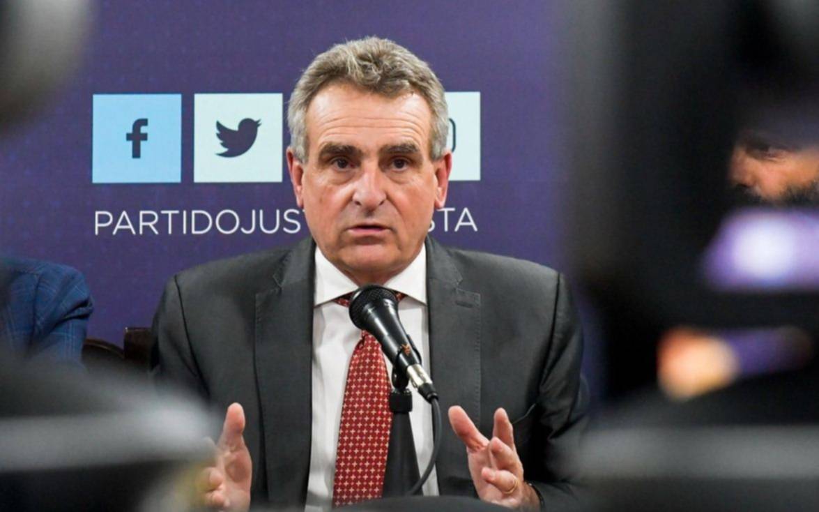 Agustín Rossi dijo que a Macri y Milei lo que los diferencia "es el largo de la mecha de la dinamita"