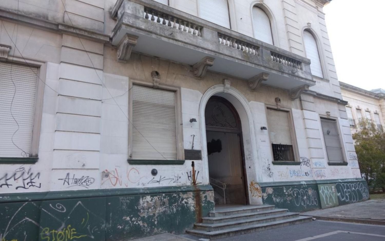 Quejas es una escuela de La Plata por el horario de la quinta hora de clases: firman petitorio