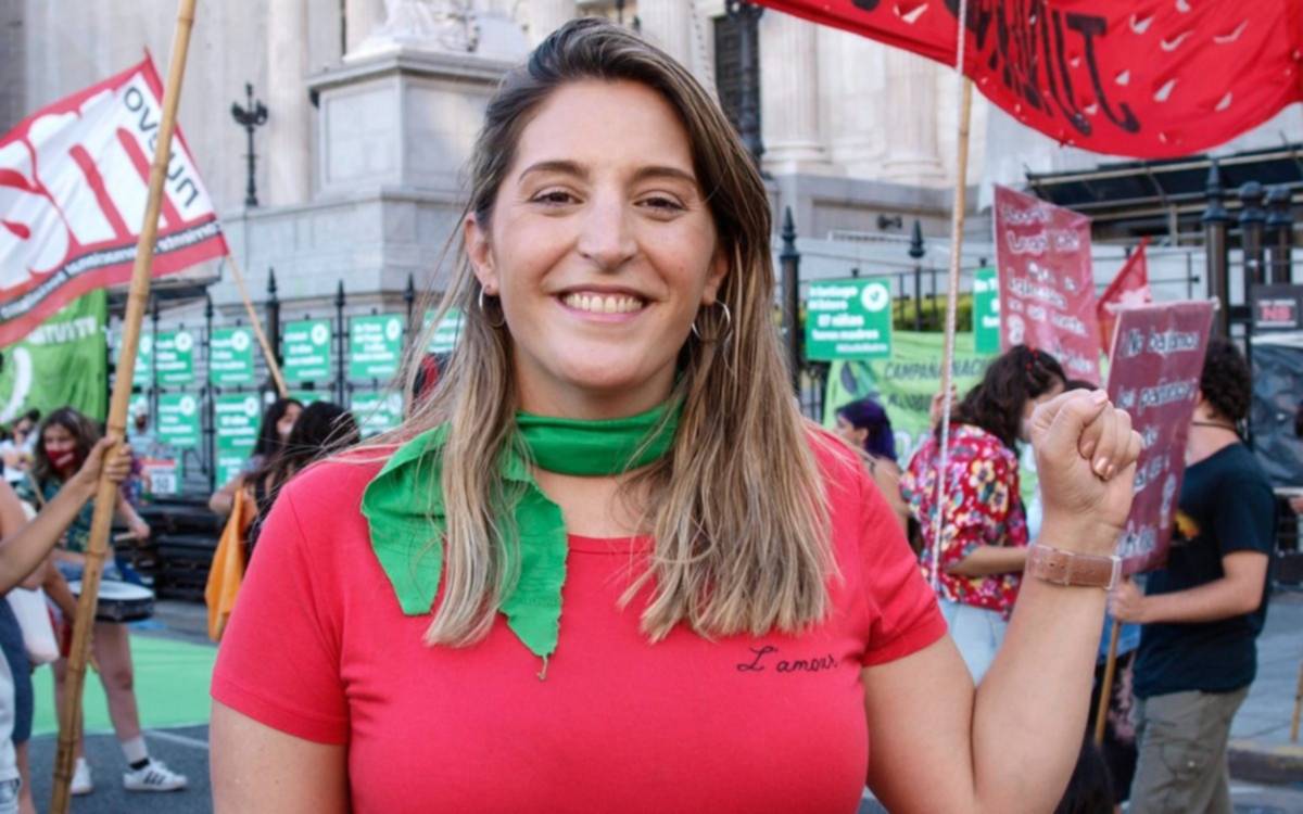 Manuela Castañeira anunció su precandidatura y busca una PASO del FIT-U