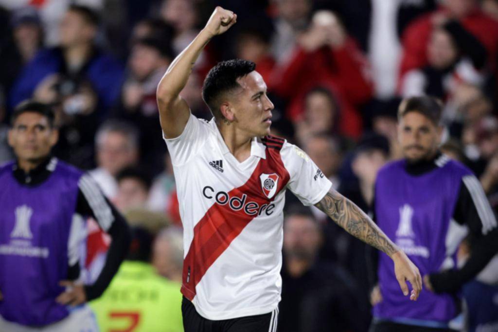 Electrizante victoria de River, que con uno menos le ganó 4-2 a Sporting Cristal de Perú