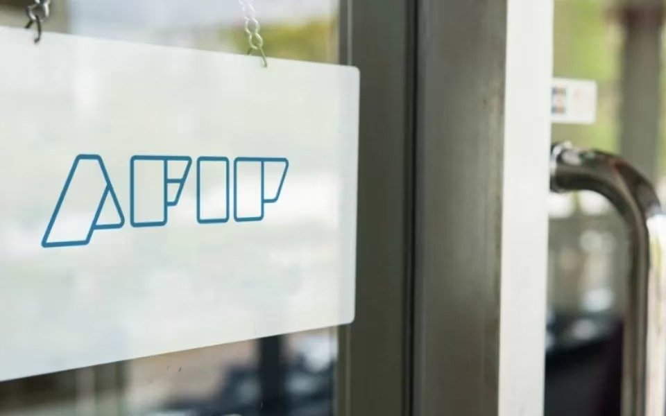 La AFIP actualizó el piso para que bancos y billeteras virtuales informen los movimientos a clientes
