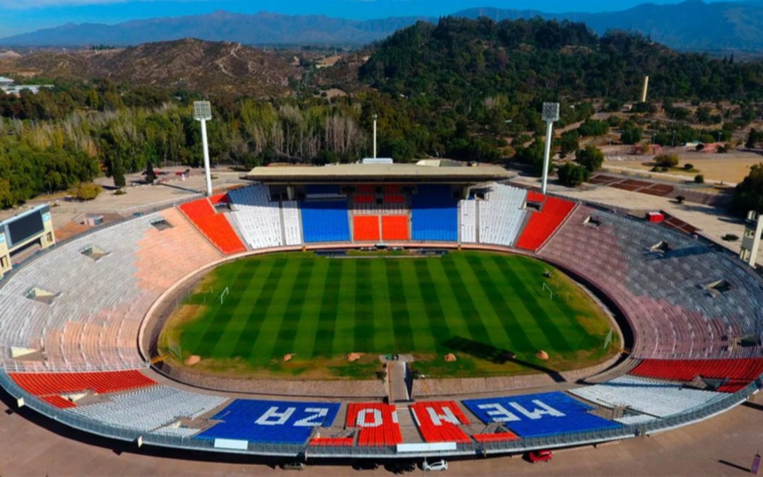 Lammens desmintió la polémica por el estadio Malvinas Argentinas ante el supuesto pedido de FIFA