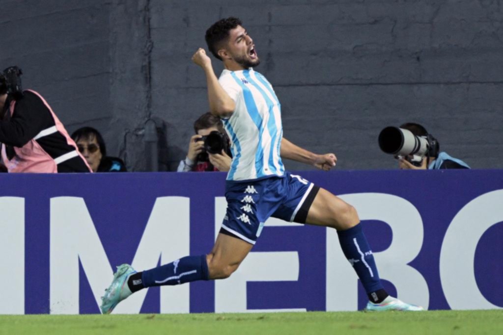 Un increíble gol en contra le aseguró el triunfo a Racing