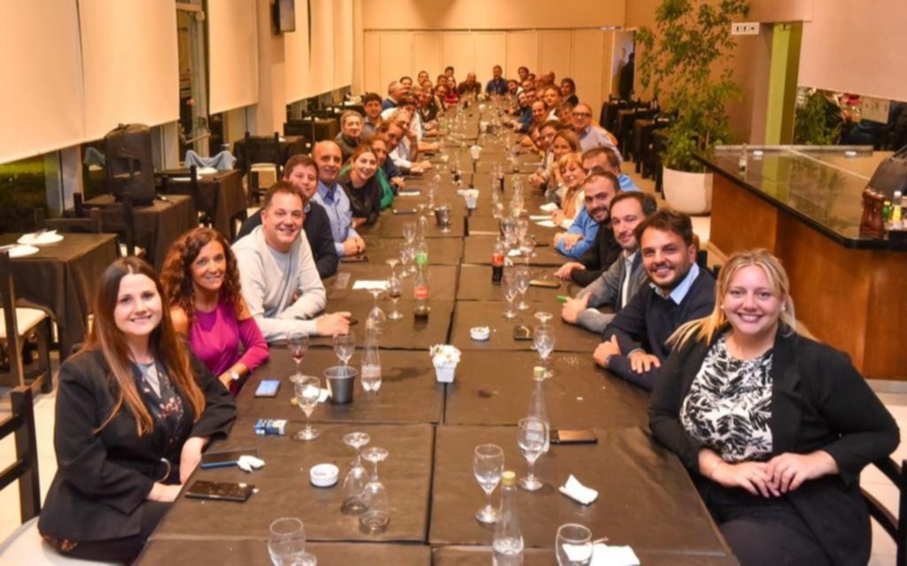 Mesa de JxC en La Plata con los presidentes de cada uno de los espacios y gremialistas