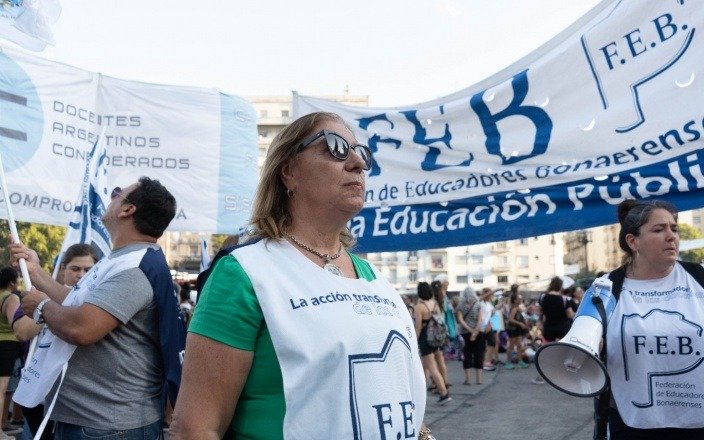 Aumento a docentes: los gremios piden adelantar urgente la reapertura de la paritaria