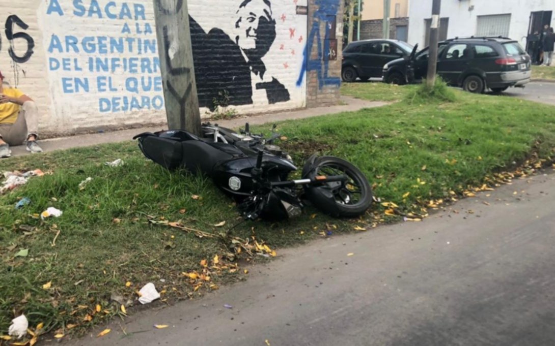 Un motociclista sufrió graves heridas tras un accidente en Berisso