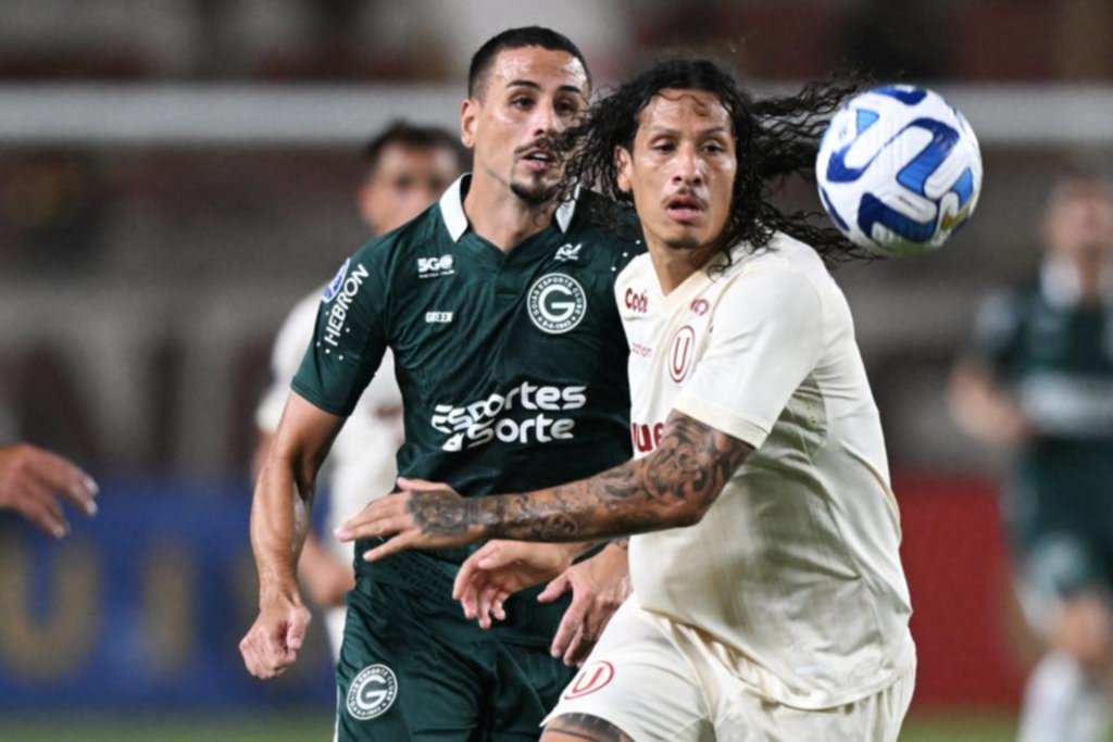 La U empató sobre la hora y el grupo G sigue abierto