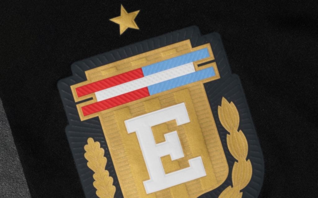 Con homenaje a Bilardo, el Pincha presentó su tercera camiseta