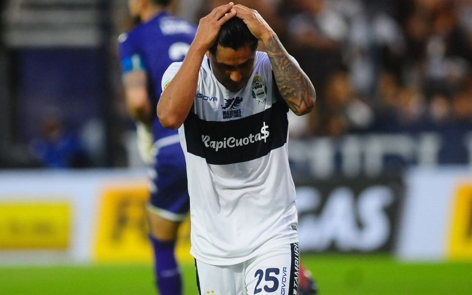 Baja sensible en Gimnasia: Tarragona se lesionó y no estará ante Argentinos