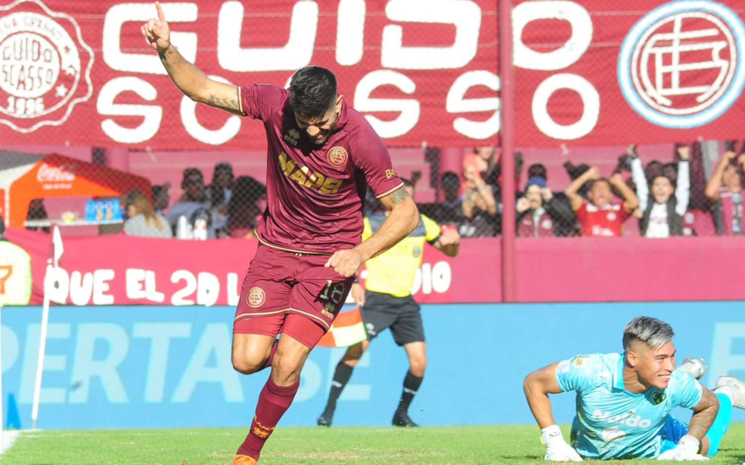 Lanús, con doblete del Loco Díaz, venció al Sarmiento de Damonte 