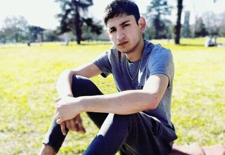 Quién era el motociclista que murió tras chocar contra un micro 506 en La Plata