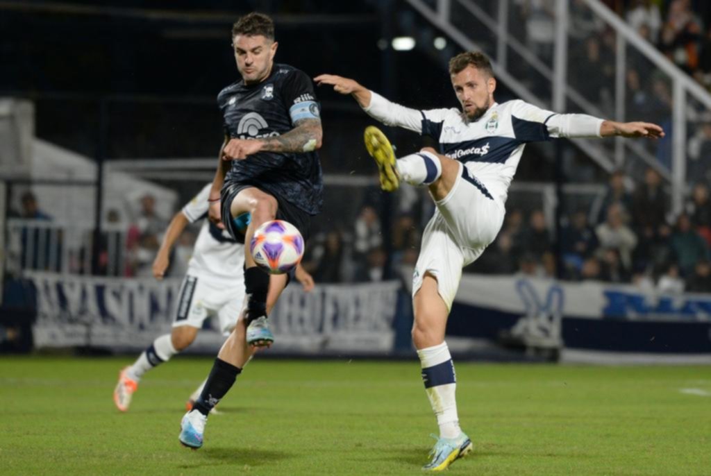Con bajas importantes y en su momento más difícil del año, Gimnasia visita al Bicho