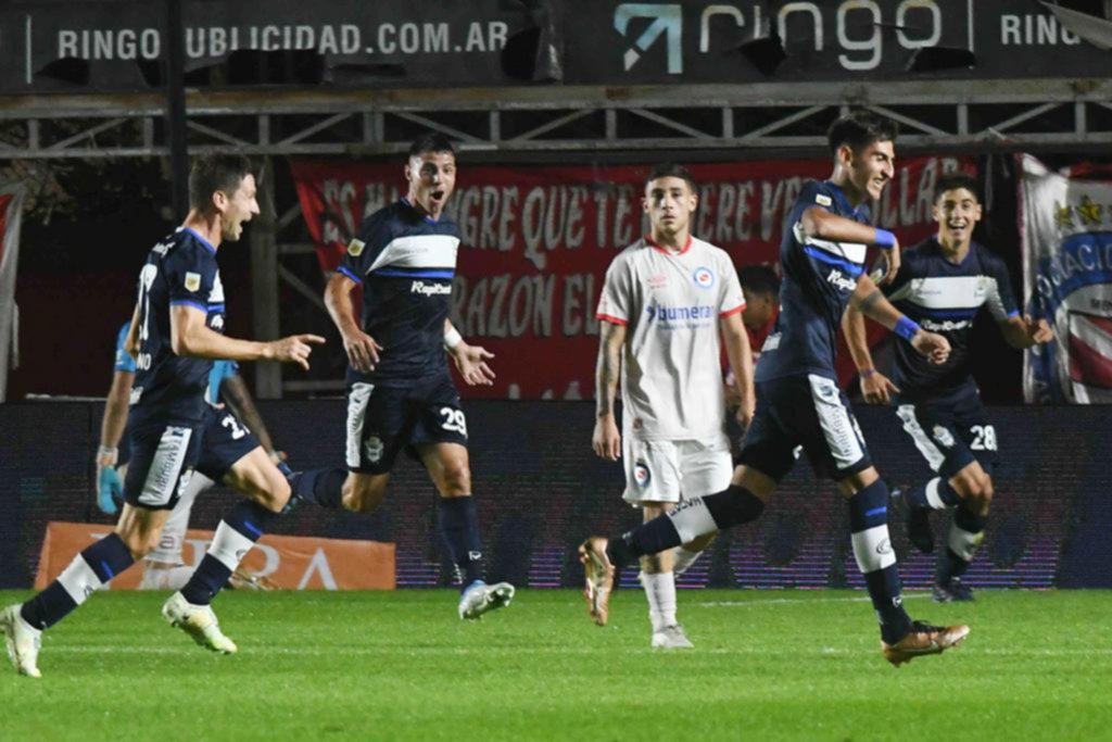 La noche mágica de Gimnasia pasará a la historia como el match perfecto de Lescano