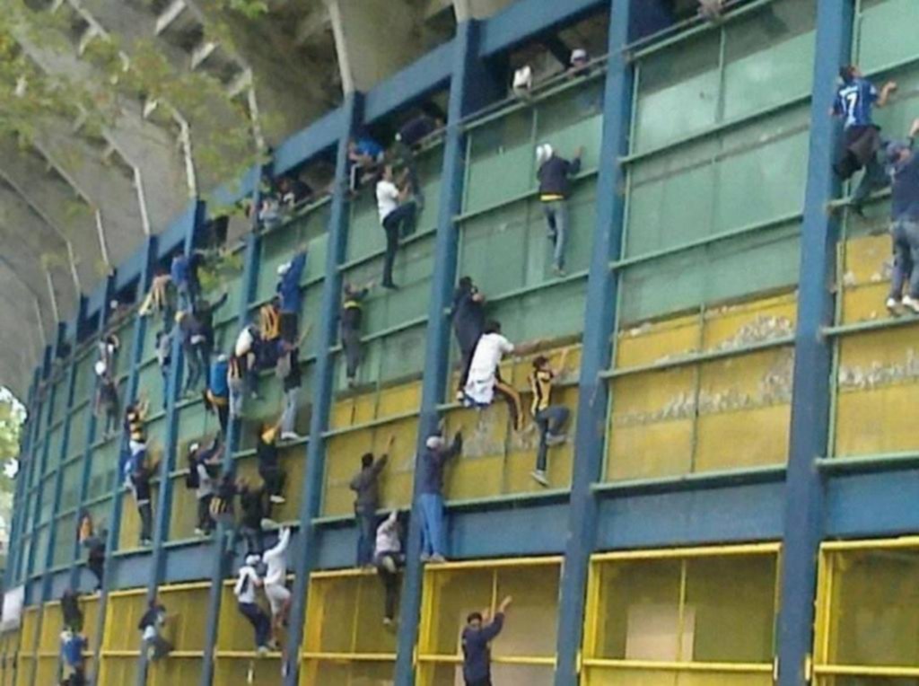 Así ingresaron los hinchas de Central a su estadio