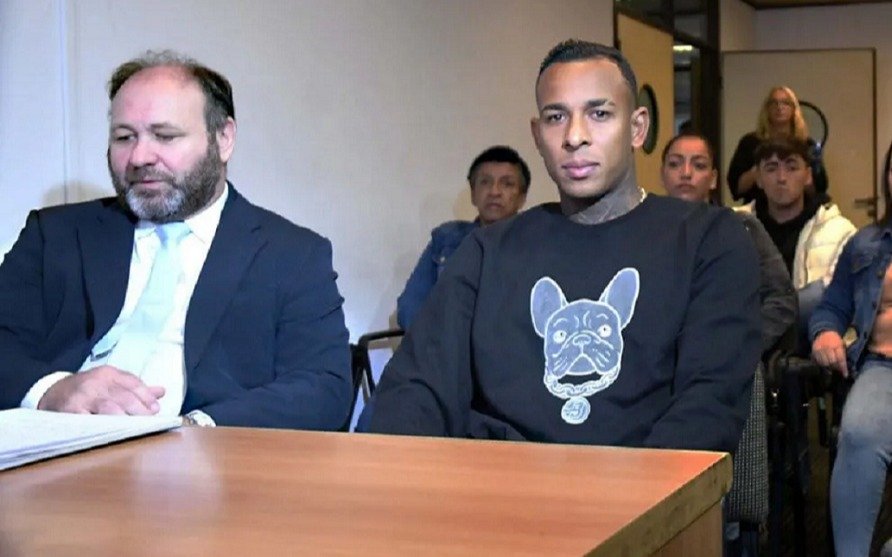 Juicio a Sebastián Villa: el fiscal pidió incorporar las pericias de la causa por abuso 