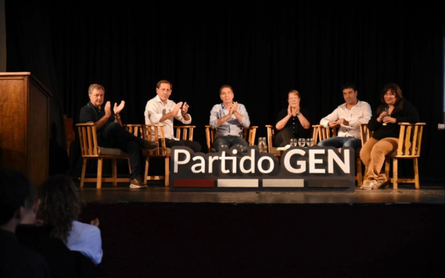 El GEN realiza su congreso provincial en La Plata: hubo fotos de candidatos de Juntos