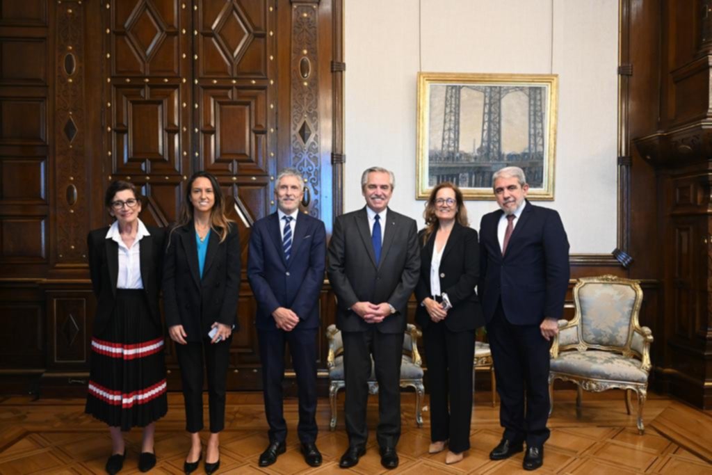 El oficialismo se debate entre la contención de la crisis y la indefinición por las candidaturas