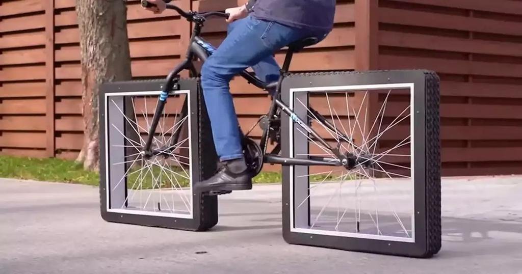 La asombrosa bicicleta que se desplaza con ruedas cuadradas