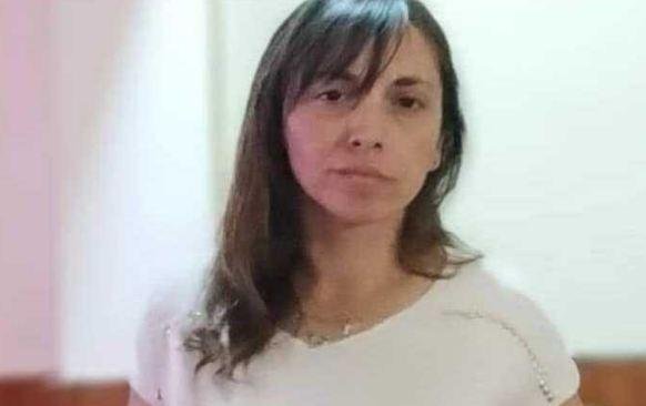 Mató a balazos a su exmujer policía delante de sus tres hijos y se suicidó
