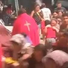 Milagro en un vía crucis: tiros, pero ningún herido
