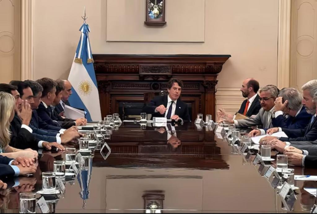 Milei con gobernadores: escala la tensión por los recortes