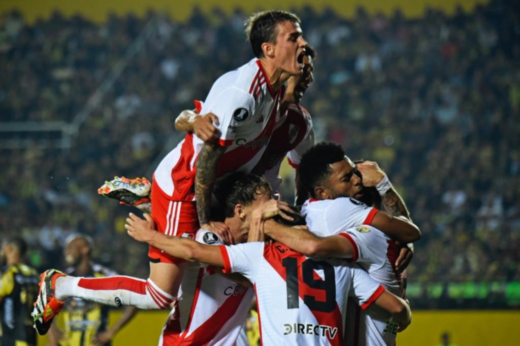 El “Diablito” entró con la llave del gol para River