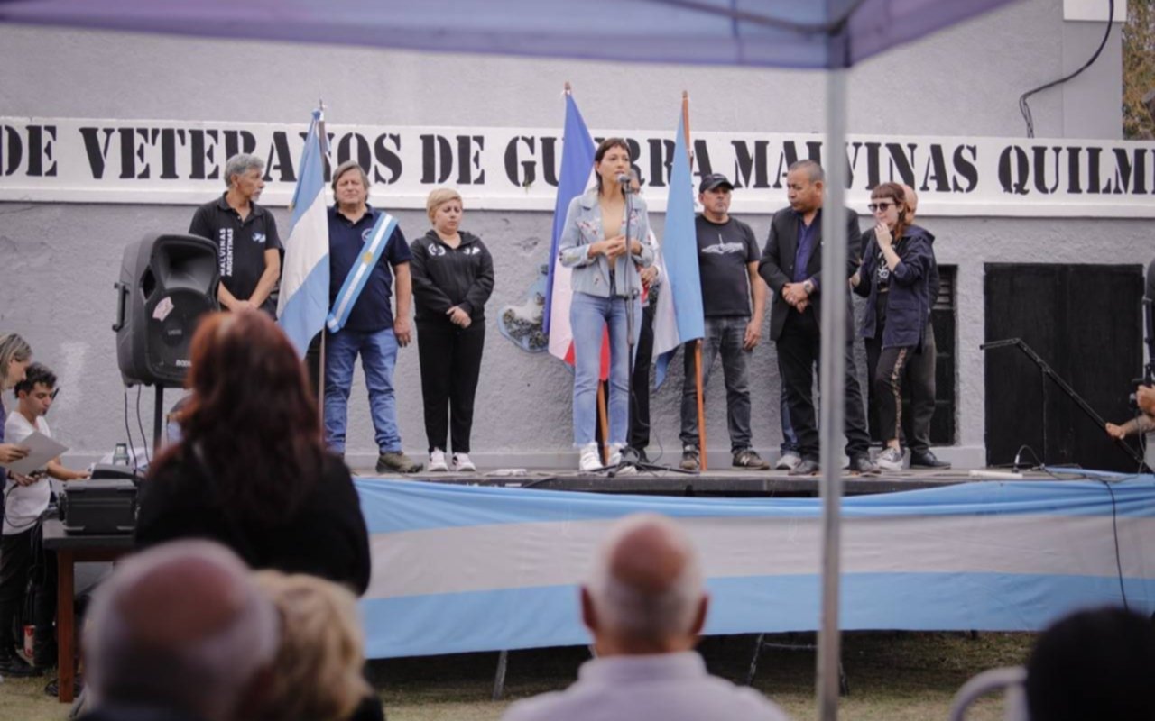 Acto por Malvinas en el centro de Vetenaros de Quilmes