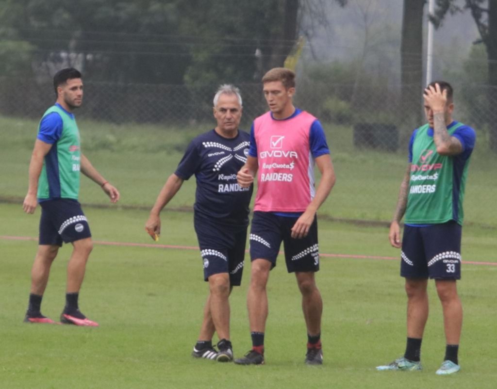 Madelón define el equipo y el Lobo saca cuentas