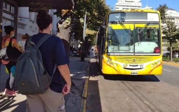 Estado de alerta y amenaza de paro de colectivos: ¿afectará a La Plata?