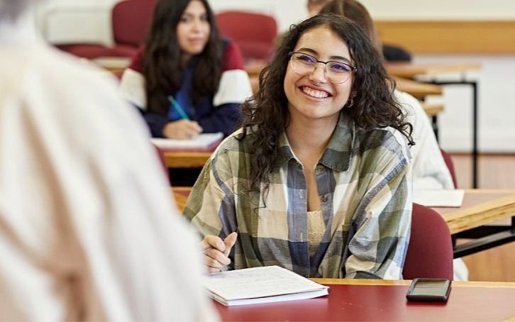 La buena noticia de Cuenta DNI de Banco Provincia en abril 2024 para estudiantes universitarios: cómo ahorrar hasta 40% y cuál es el tope