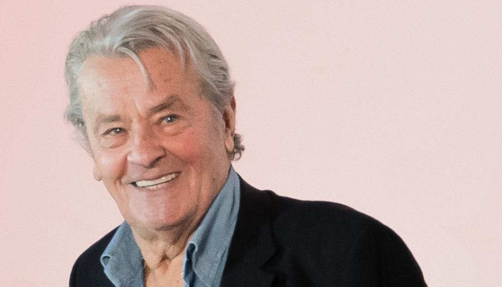 Tutela: decretan protección para Alain Delon en medio del lío de sus herederos