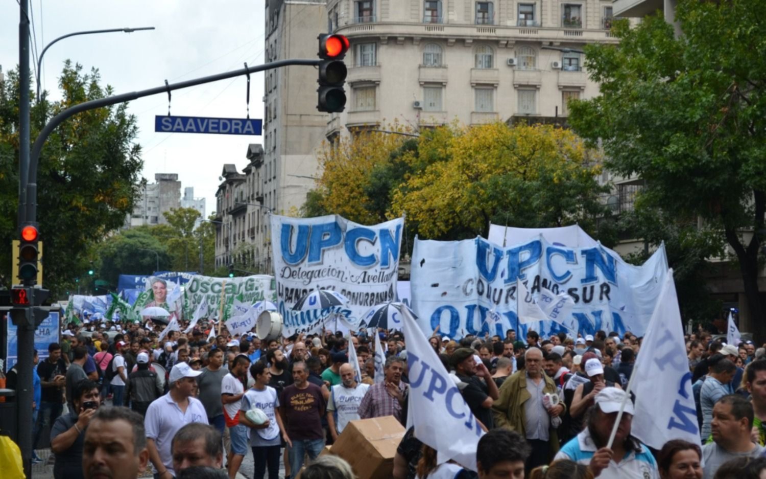 Estatales van a la Justicia por los despidos en Nación