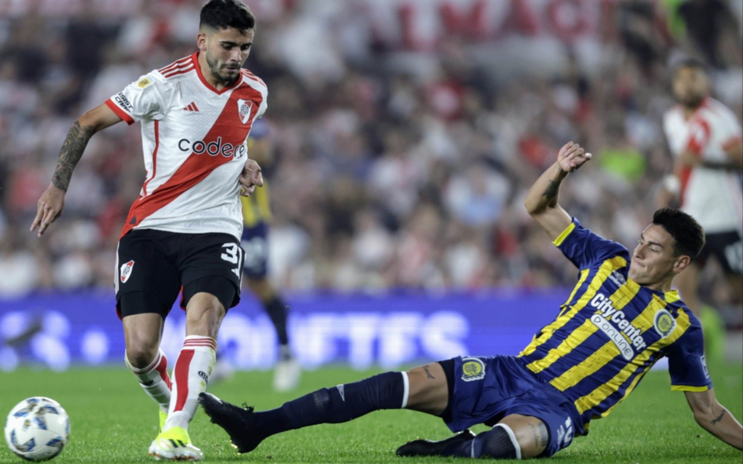 Con un doblete de Borja, River lo dio vuelta y le ganó 2 a 1 ante Rosario Central en el Monumental