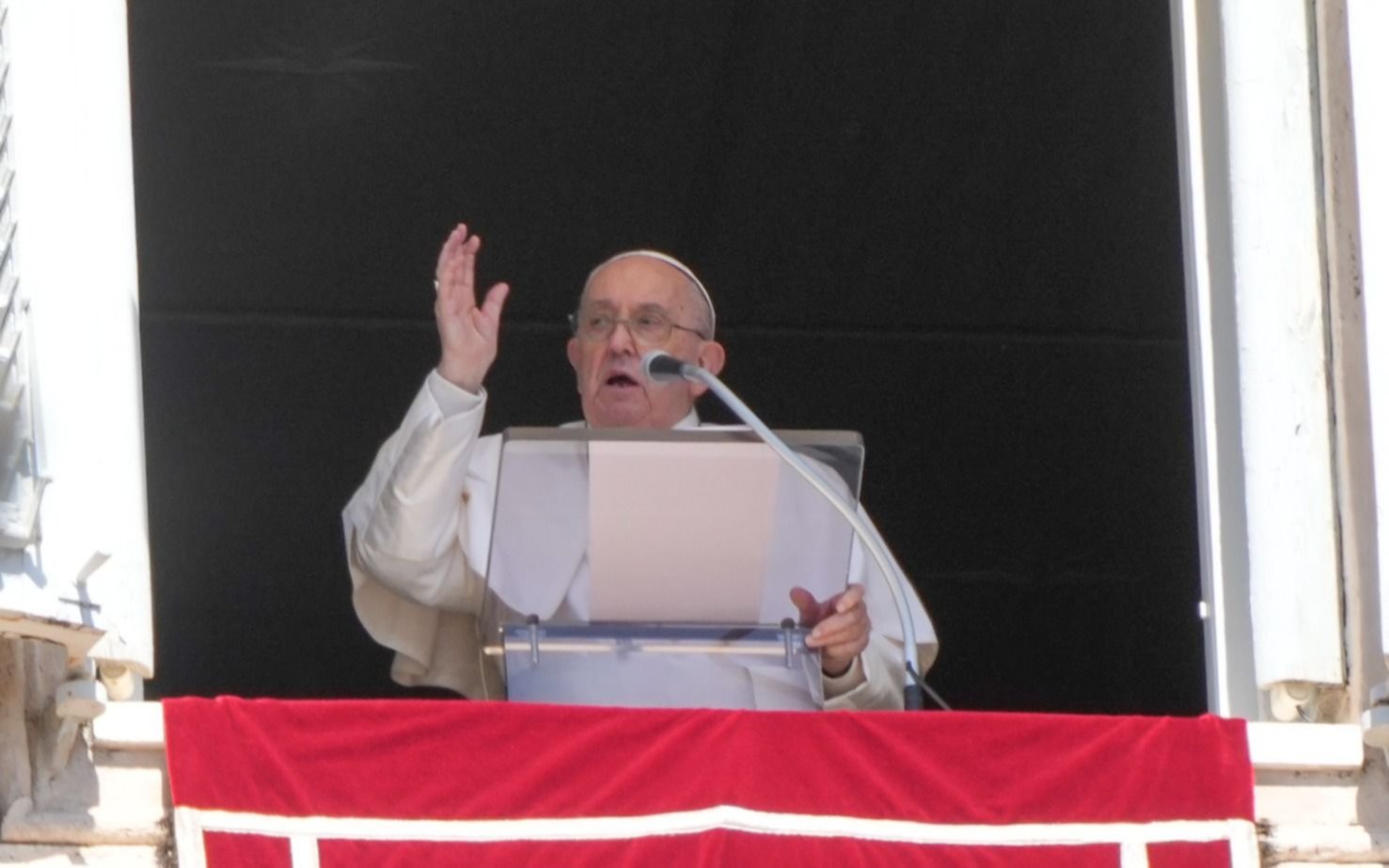 Vaticano: polémico documento del ex arzobispo de La Plata sobre cambio de género y gestación subrogada