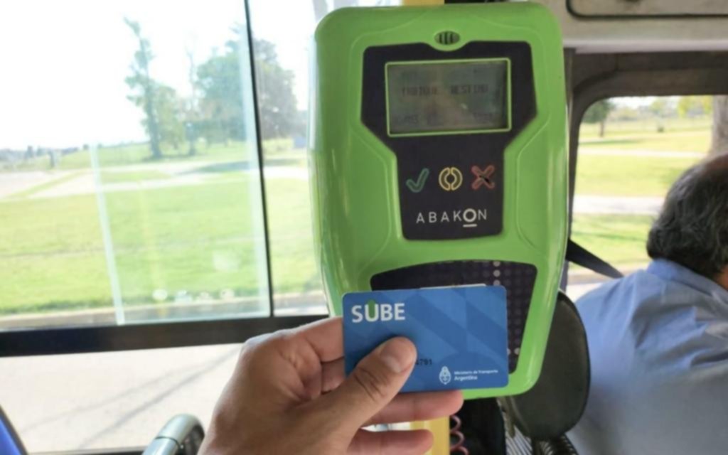 Se podrá pagar el colectivo con débito y crédito