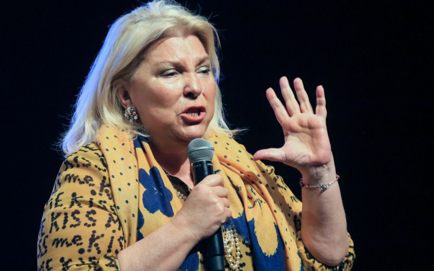 "Es una bomba atómica": Carrió acusó al Gobierno de Milei de querer hacer desaparecer la clase media
