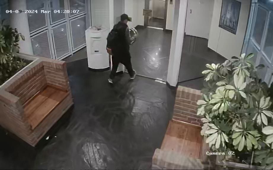 Ensañados con un edificio de La Plata: sufrieron cinco robos en menos de seis meses