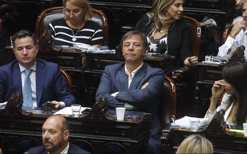 Echaron a Oscar Zago como jefe de bloque de La Libertad Avanza en Diputados