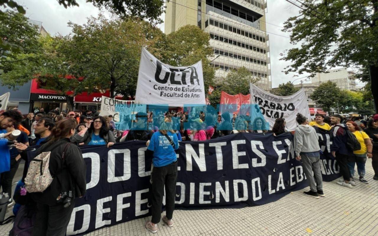 Paro de 6 días, no reinicio de clases y marcha: las medidas que preparan los docentes universitarios y afectarían a la UNLP